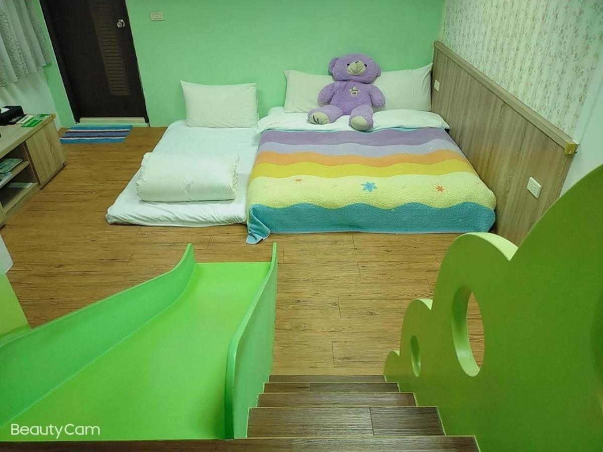 แฮปปี้ คาสเซิล เบด แอนด์ เบรคฟาสต์ Bed & Breakfast เมืองฮวาเหลียน ภายนอก รูปภาพ