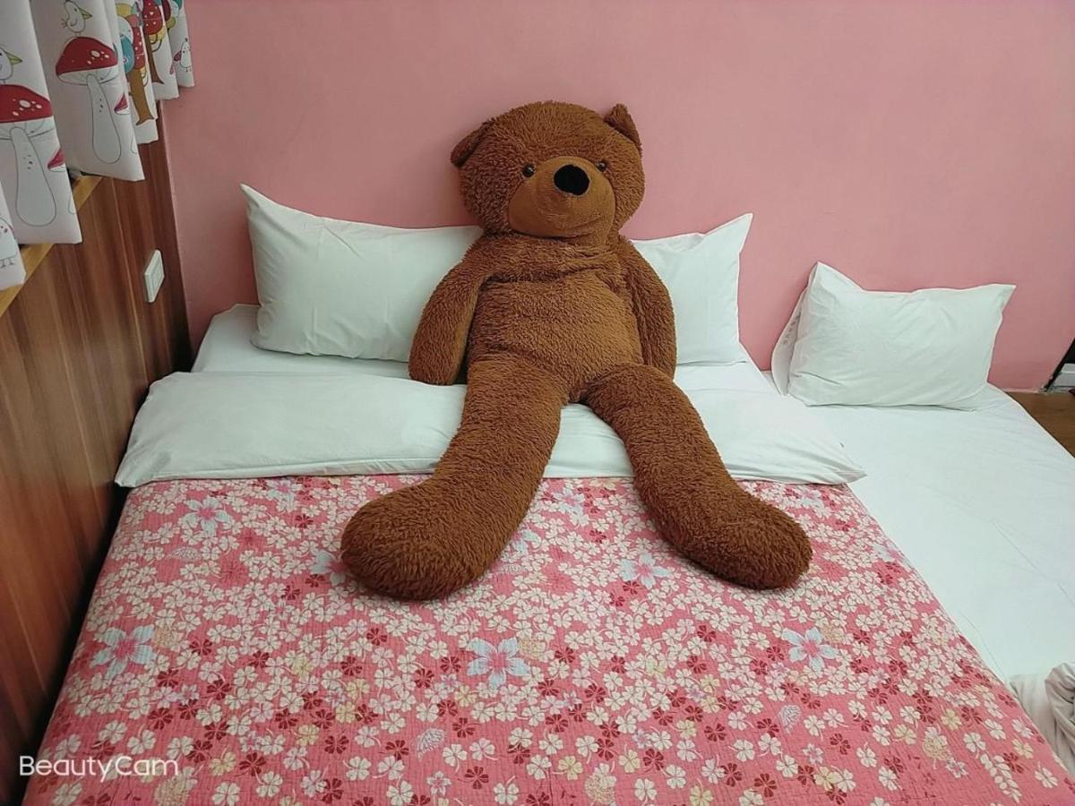 แฮปปี้ คาสเซิล เบด แอนด์ เบรคฟาสต์ Bed & Breakfast เมืองฮวาเหลียน ภายนอก รูปภาพ